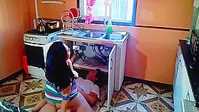Horny Woman Seduces The Plumber
